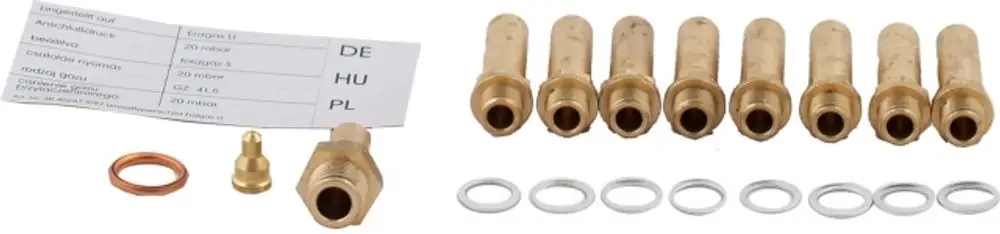 Set mit Metallanschlüssen und Dichtungen, geeignet für Erdgas-Anwendungen, mit verschiedenen Bauteilen, zugehörig zu Wolf-Produkten.